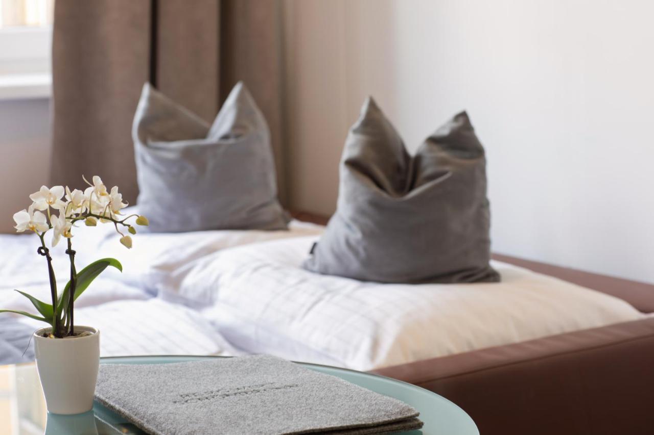 Hotel Bergwirt Schoenbrunn ウィーン エクステリア 写真