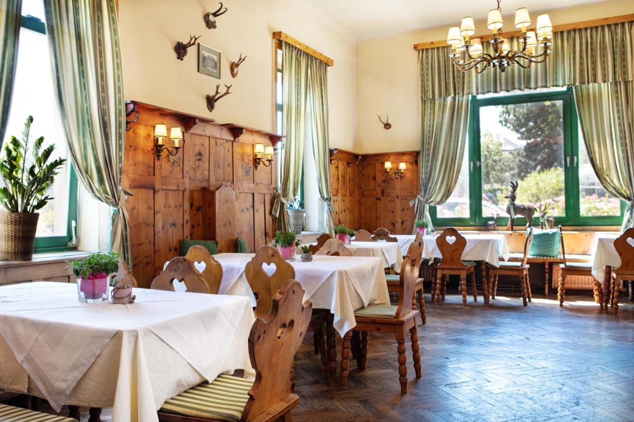 Hotel Bergwirt Schoenbrunn ウィーン エクステリア 写真